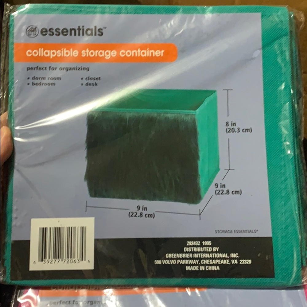 Storage containers - Picture 2 of 3